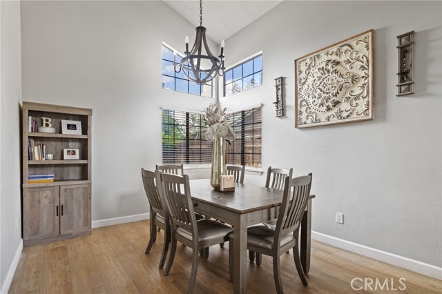 7209 Copper Creek Way, Bakersfield CA: https://media.crmls.org/medias/719a7327-237f-4067-a793-9b7af66f816a.jpg