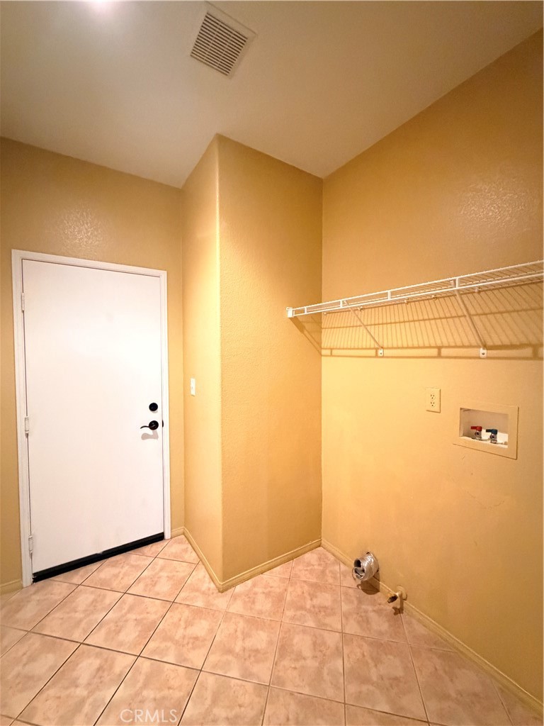 https://media.crmls.org/medias/719a9c31-83bb-4b03-9921-5e2c7f335960.jpg?preset=X-Large