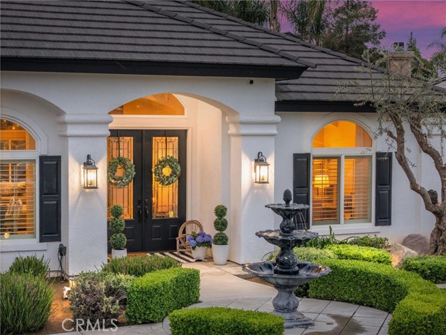 Detail Gallery Image 3 of 55 For 11605 Yarborough, Bakersfield,  CA 93312 - 5 Beds | 2/1 Baths