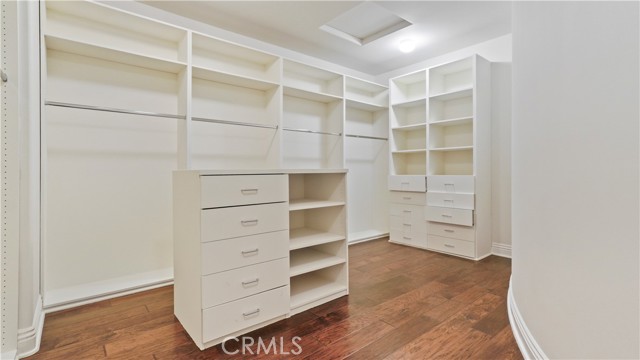 Detail Gallery Image 31 of 50 For 5128 Avenida Hacienda, Tarzana,  CA 91356 - 5 Beds | 4 Baths