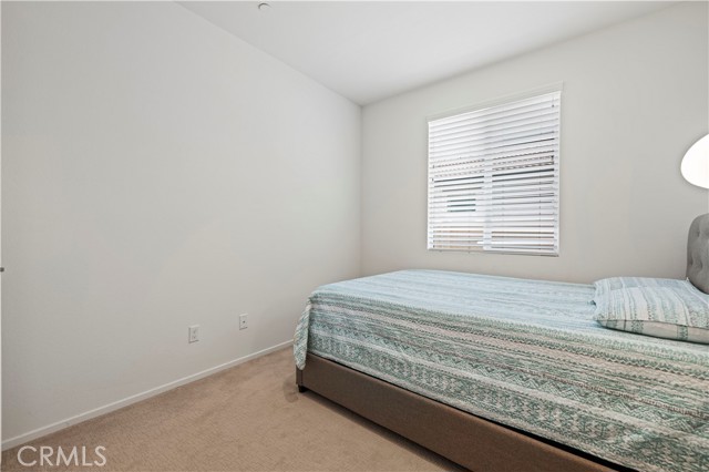 5025 W Avenue J6, Lancaster CA: https://media.crmls.org/medias/719bc461-8d7e-40f8-b6da-90259076f0d3.jpg