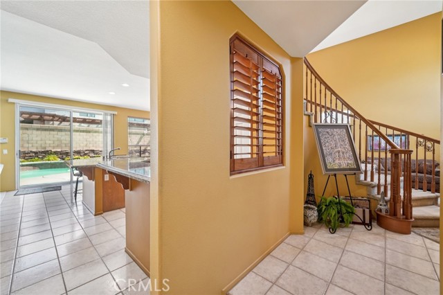 6586 Manzanita Court, Chino CA: https://media.crmls.org/medias/719cce2e-c406-4588-a78f-c224a8af77c6.jpg
