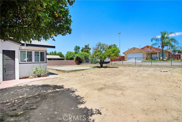 293 E Congress Street, Colton CA: https://media.crmls.org/medias/719d1a52-641d-4632-a739-1f7dc61e820f.jpg