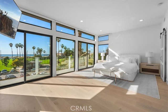 Detail Gallery Image 22 of 41 For 6730 Esplanade, Playa Del Rey,  CA 90293 - 4 Beds | 4 Baths