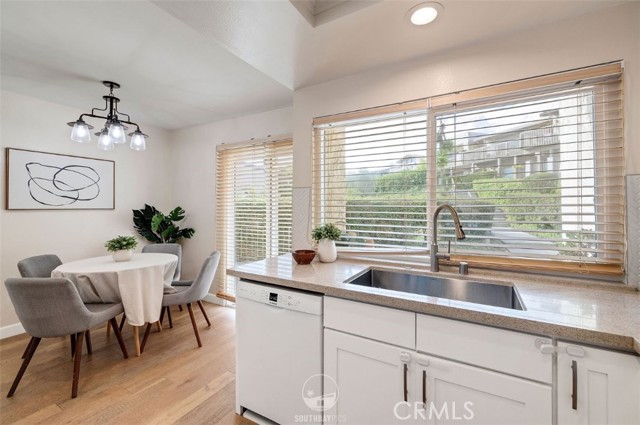 Detail Gallery Image 16 of 30 For 58 Hilltop Cir, Rancho Palos Verdes,  CA 90275 - 3 Beds | 2/1 Baths