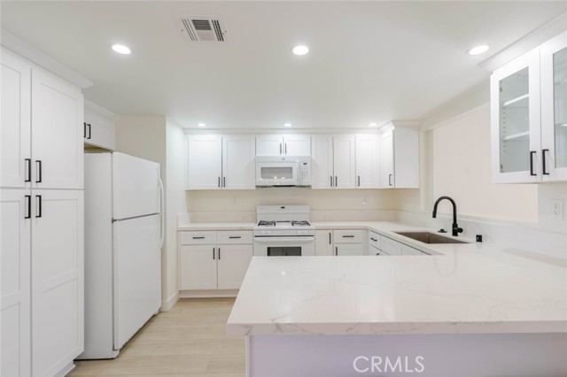 Detail Gallery Image 9 of 28 For 514 E Avenue J9, Lancaster,  CA 93535 - 4 Beds | 2 Baths