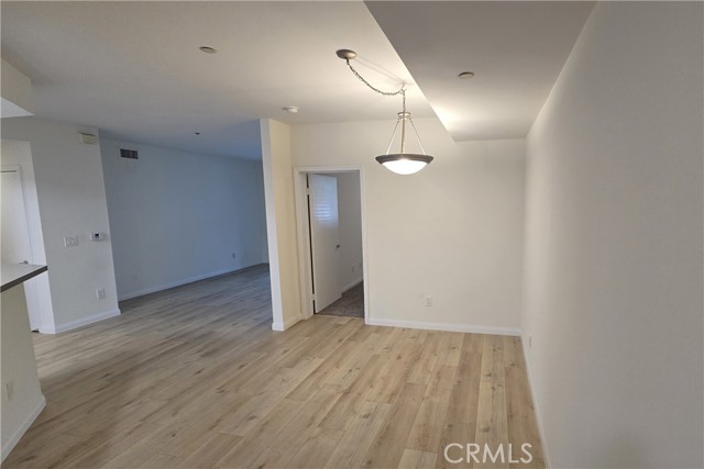 Detail Gallery Image 9 of 24 For 7551 Jordan #108,  Canoga Park,  CA 91303 - 3 Beds | 2/1 Baths