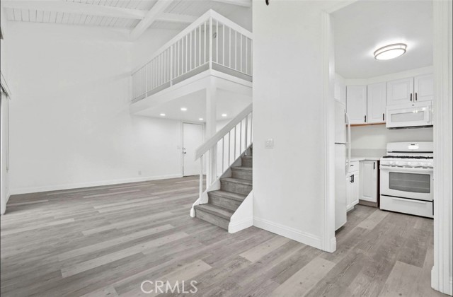 Detail Gallery Image 8 of 29 For 4925 Indian Wood Rd #478,  Culver City,  CA 90230 - 3 Beds | 2 Baths