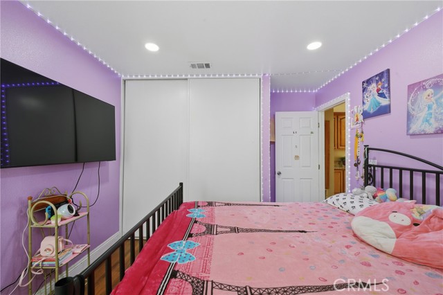 Detail Gallery Image 25 of 41 For 4505 Santa Ana #C,  Cudahy,  CA 90201 - 3 Beds | 3 Baths