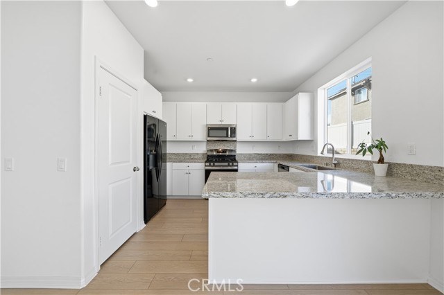 Detail Gallery Image 16 of 51 For 36631 Camino Springs, Murrieta,  CA 92563 - 4 Beds | 3 Baths