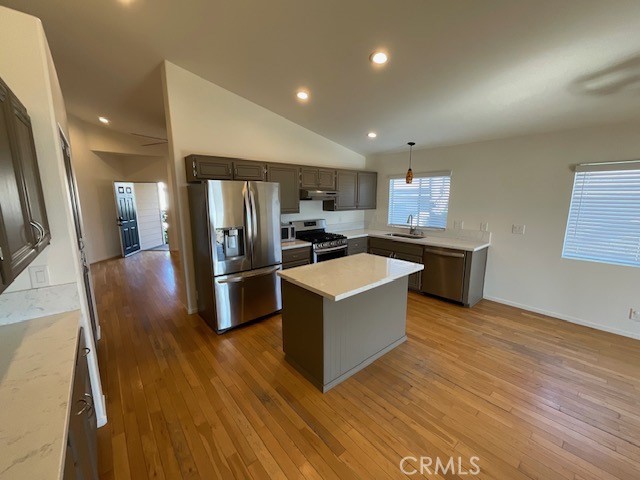 Detail Gallery Image 8 of 23 For 25858 Webster, Stevenson Ranch,  CA 91381 - 3 Beds | 2 Baths