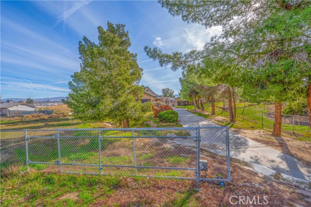 Detail Gallery Image 33 of 42 For 11815 Ivy, Hesperia,  CA 92345 - 3 Beds | 2 Baths