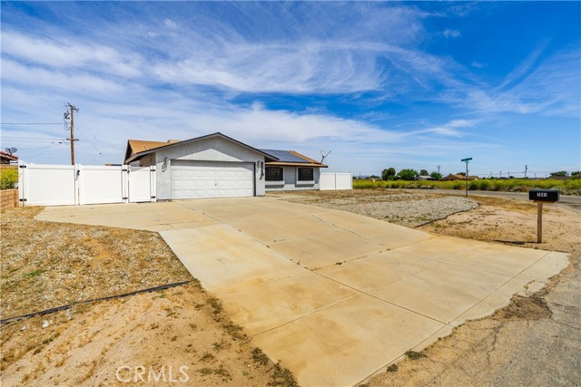 Detail Gallery Image 4 of 37 For 7881 Fernwood, California City,  CA 93505 - 3 Beds | 2 Baths