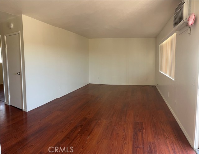 Detail Gallery Image 2 of 12 For 5941 Limonite Ave #C,  Jurupa Valley,  CA 92509 - 1 Beds | 1 Baths