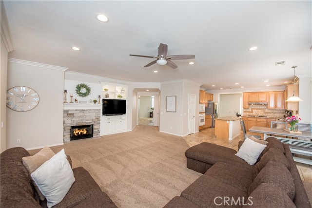 Detail Gallery Image 5 of 46 For 1676 Tamarron Dr, Corona,  CA 92883 - 4 Beds | 2/1 Baths