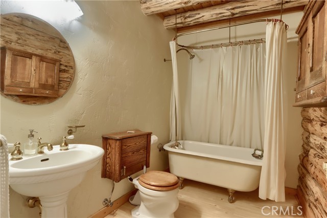 Detail Gallery Image 17 of 70 For 1991 Ca-140, Catheys Valley,  CA 95306 - 3 Beds | 3 Baths