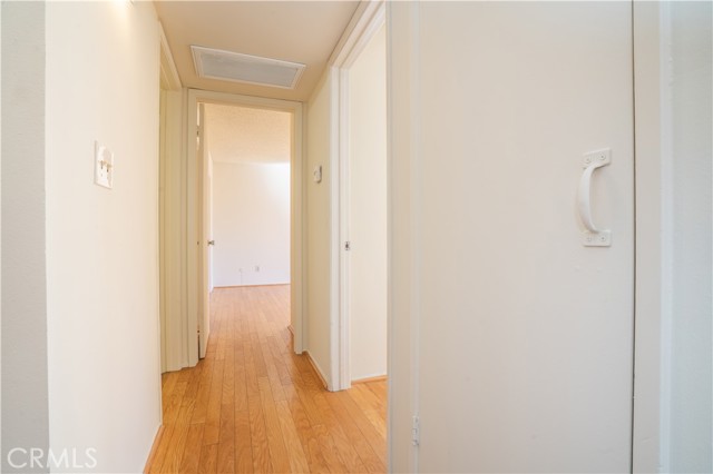 Detail Gallery Image 7 of 24 For 8601 International Ave #228,  Canoga Park,  CA 91304 - 2 Beds | 1 Baths