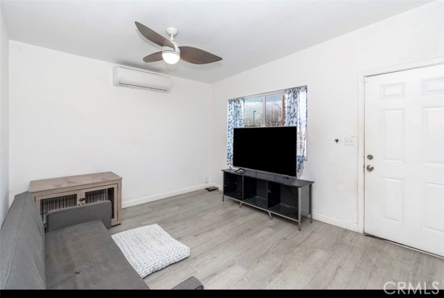 Detail Gallery Image 4 of 9 For 823 E Mill, San Bernardino,  CA 92408 - 3 Beds | 1 Baths