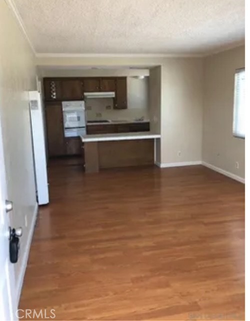 5126 W El Segundo Boulevard, Hawthorne CA: https://media.crmls.org/medias/71a382ad-50d6-40c9-a7d9-8ad9d1063e35.jpg