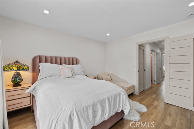 13936 Magnolia Boulevard, Sherman Oaks CA: https://media.crmls.org/medias/71a3d834-0ae3-40ab-b48a-4ec7ec5bdea2.jpg