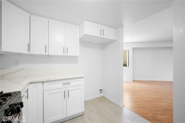3105 Montrose Avenue # 10, La Crescenta, California 91214, 2 Bedrooms Bedrooms, ,2 BathroomsBathrooms,Residential Lease,For Rent,3105 Montrose Avenue # 10,CRGD25158692