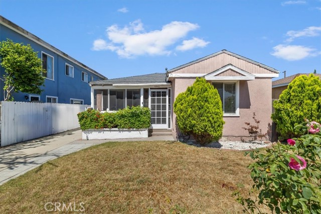 Detail Gallery Image 1 of 20 For 5943 Gardenia Ave, Long Beach,  CA 90805 - 2 Beds | 1 Baths