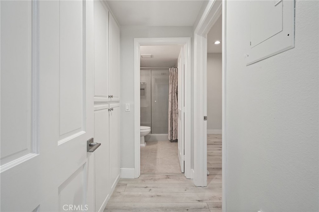 https://media.crmls.org/medias/71a653cd-bfe6-45b2-9d05-b9511ef8d347.jpg?preset=X-Large