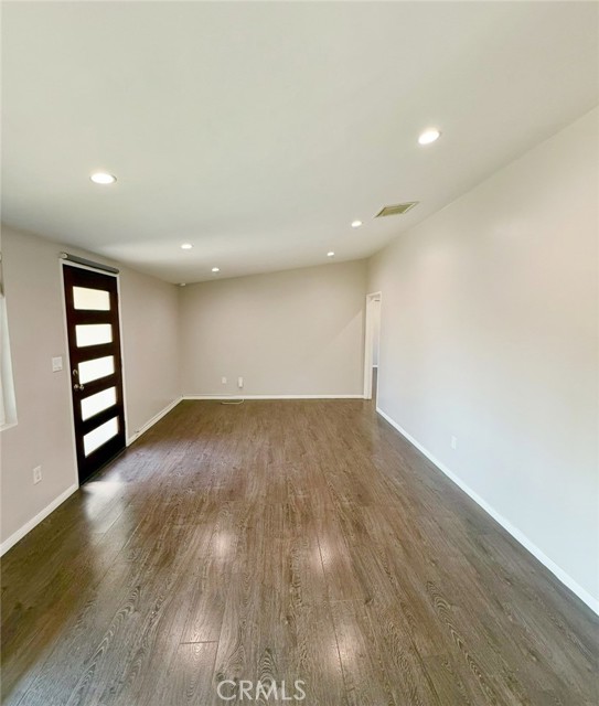 11714 Sproule Avenue, Pacoima CA: https://media.crmls.org/medias/71a6641d-78fa-4b0f-a8b9-8e5c7044fd08.jpg