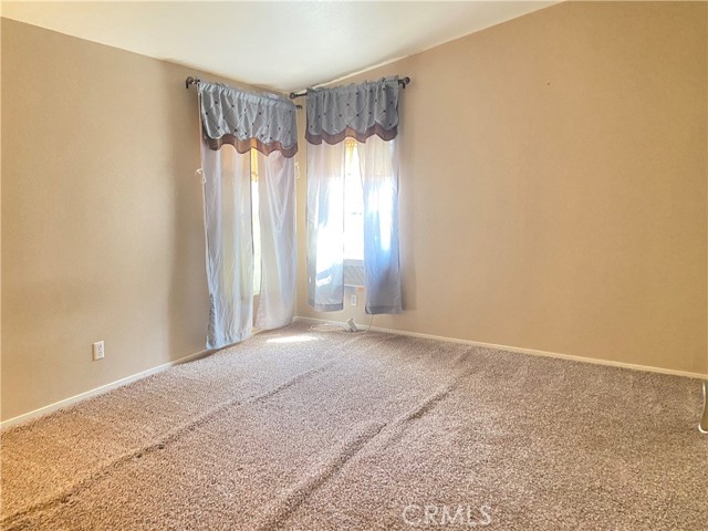567 E Lassen Avenue, Chico CA: https://media.crmls.org/medias/71a6dace-072a-43df-bccc-9fe1773108f6.jpg