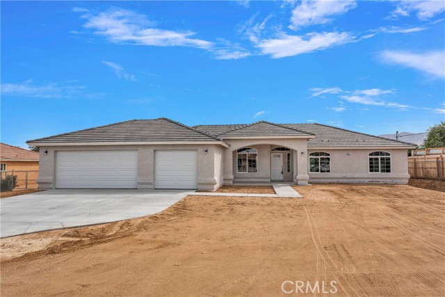 Detail Gallery Image 1 of 32 For 18420 Wisteria St, Hesperia,  CA 92345 - 4 Beds | 2/1 Baths