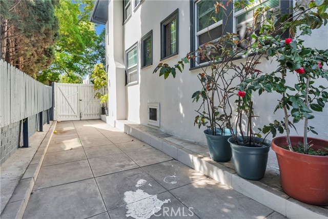 Detail Gallery Image 28 of 60 For 1434 N Genesee Ave, Los Angeles,  CA 90046 - 5 Beds | 2 Baths