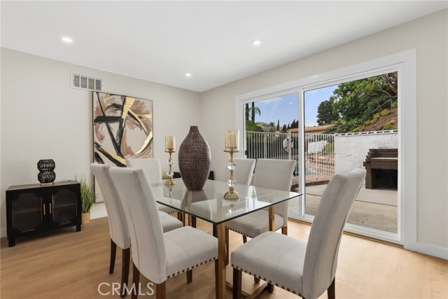 Detail Gallery Image 6 of 34 For 12635 Dorina Pl, Granada Hills,  CA 91344 - 5 Beds | 3/1 Baths