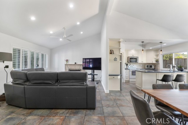 Detail Gallery Image 5 of 28 For 29353 Hillrise, Agoura Hills,  CA 91301 - 3 Beds | 2 Baths