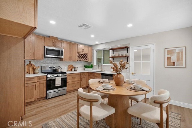 Detail Gallery Image 4 of 49 For 4392 Elm, Long Beach,  CA 90807 - 3 Beds | 2 Baths