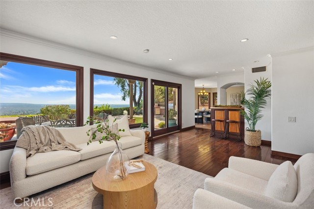 6150 E West View Drive, Orange CA: https://media.crmls.org/medias/71aba8ca-f9d2-4a89-a479-18351da52aea.jpg