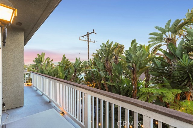 Detail Gallery Image 51 of 62 For 707 N Prospect Ave, Redondo Beach,  CA 90277 - 5 Beds | 4/1 Baths