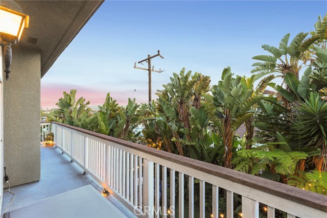 Detail Gallery Image 51 of 62 For 707 N Prospect Ave, Redondo Beach,  CA 90277 - 5 Beds | 4/1 Baths