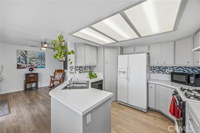 Detail Gallery Image 20 of 49 For 13422 Nicola, Apple Valley,  CA 92308 - 4 Beds | 2 Baths