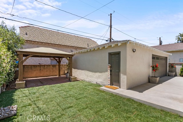 Detail Gallery Image 3 of 69 For 731 N Beachwood Dr, Burbank,  CA 91506 - 3 Beds | 2 Baths