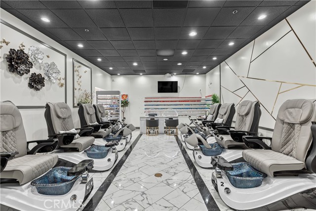 1520 N, Ontario CA: https://media.crmls.org/medias/71acb5cb-1294-4d9f-85af-aa919771a68c.jpg
