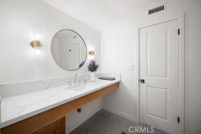 Detail Gallery Image 26 of 32 For 7801 Kelvin Ave, Winnetka,  CA 91306 - 4 Beds | 3 Baths