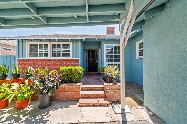 7426 Lemp Avenue, North Hollywood CA: https://media.crmls.org/medias/71ad7a70-c810-4f9c-969d-babdd9e42b9c.jpg