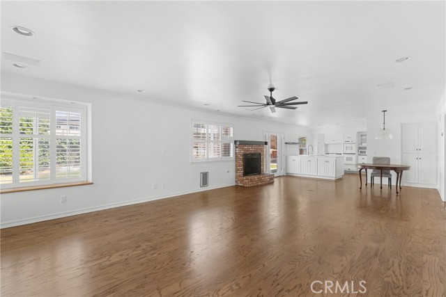 4565 Lamplighter Lane, Santa Maria CA: https://media.crmls.org/medias/71ae499b-56a3-4534-a9c6-fad8542c8a8f.jpg