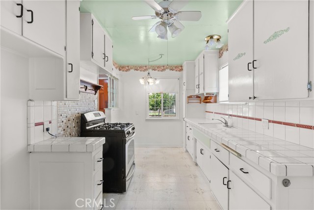 Detail Gallery Image 11 of 33 For 4014 W 175th Pl, Torrance,  CA 90504 - 3 Beds | 1 Baths