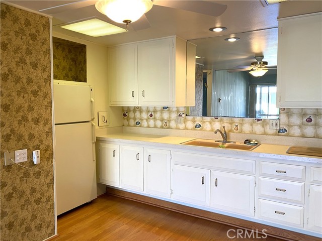 Detail Gallery Image 4 of 15 For 1300 Knollwood Rd., M4-41i, Seal Beach,  CA 90740 - 1 Beds | 1 Baths