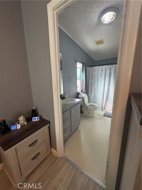 Detail Gallery Image 10 of 24 For 3825 Crestmore Rd #414,  Riverside,  CA 92509 - 3 Beds | 2 Baths