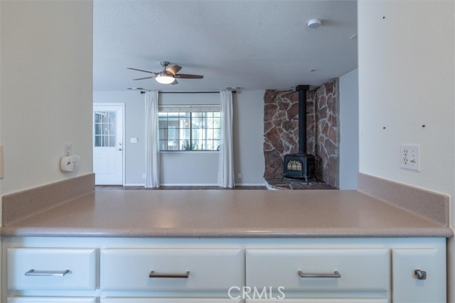 29280 Glacier Drive, Coarsegold CA: https://media.crmls.org/medias/71affdc7-fb54-413a-91f8-3028191c7f52.jpg
