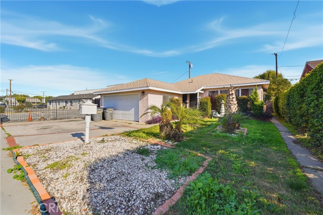 Detail Gallery Image 5 of 33 For 12318 Halo, Lynwood,  CA 90262 - 3 Beds | 2 Baths