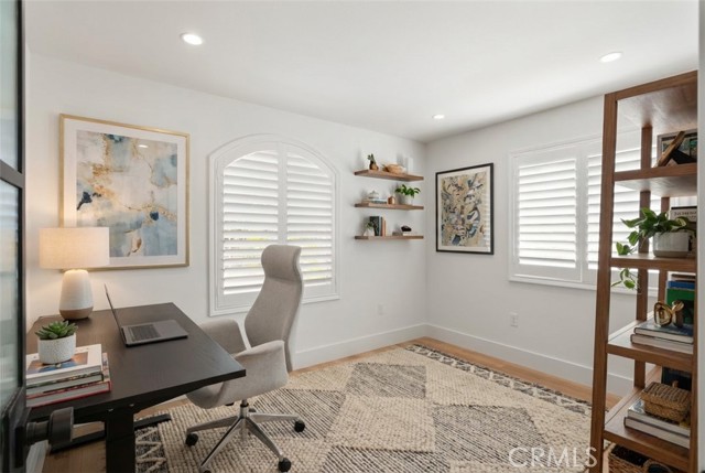 Detail Gallery Image 21 of 60 For 315 Lugonia St, Newport Beach,  CA 92663 - 4 Beds | 4 Baths