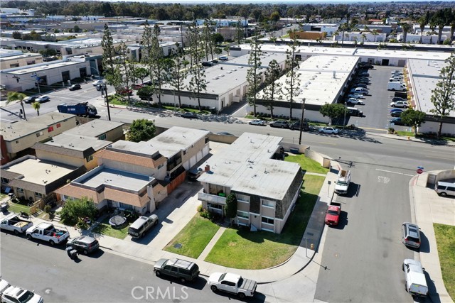 17441 Dairyview Circle, Huntington Beach CA: https://media.crmls.org/medias/71b07146-9616-43a5-8931-bd7c15bf950f.jpg